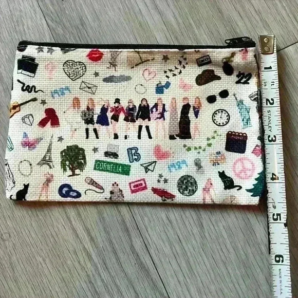 Set of 5, Taylor swift inspired makeup bags. Perfect for gift bags! - Picture 4 of 4